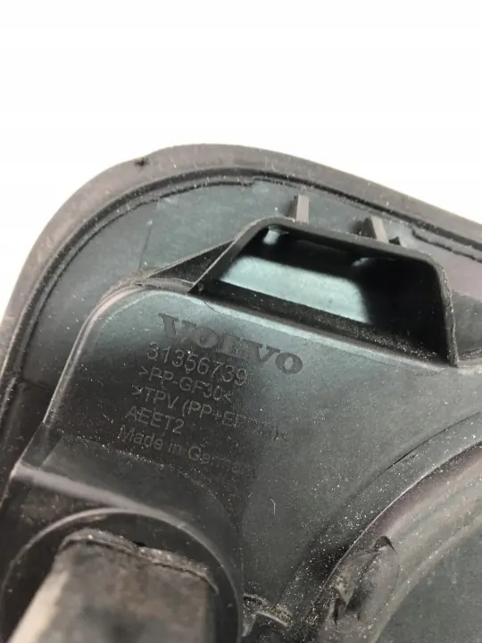 Volvo XC40 Plug-In Bisagra Puerta Toma Carga OEM 31356739 image 4