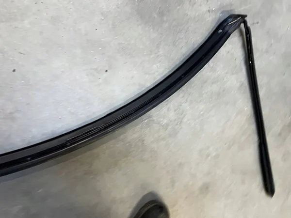 OEM 99653707701 etuikkunan tiiviste Porsche 911 996 image 4