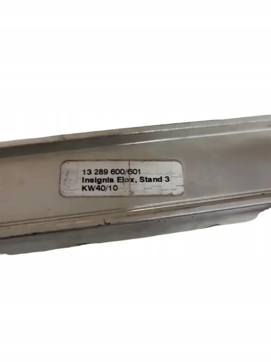 Barras de techo OEM 13289600 para Opel Insignia A Familiar image 3