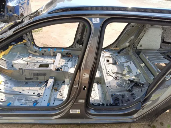 Pilier quart OEM Wrakowisko-25116- Opel Astra L Gauche image 2