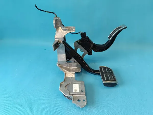 Pedalram OEM 80A723031A 8W1723523A Audi image 3