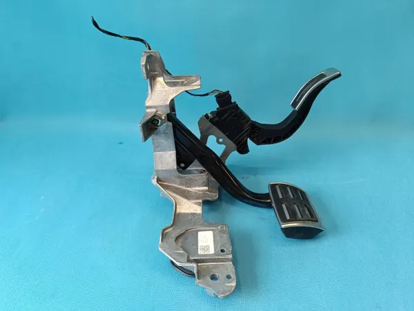 Pedalram OEM 80A723031A 8W1723523A Audi image 7