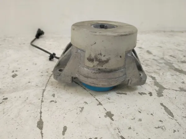 Soporte de motor izquierdo Mercedes Clase S W222 3.0 V6 AMG image 4