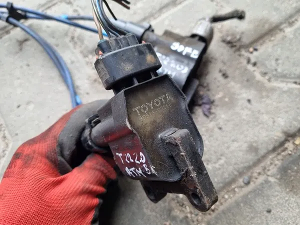 Bobinas de ignição e fios Toyota Avensis T22 2.0 3S-FE image 4