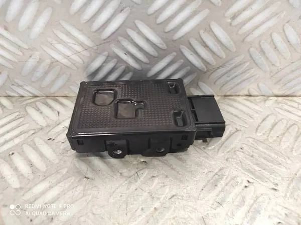 Module de Pompe à Carburant Toyota Yaris III 89571-34070-A image 2