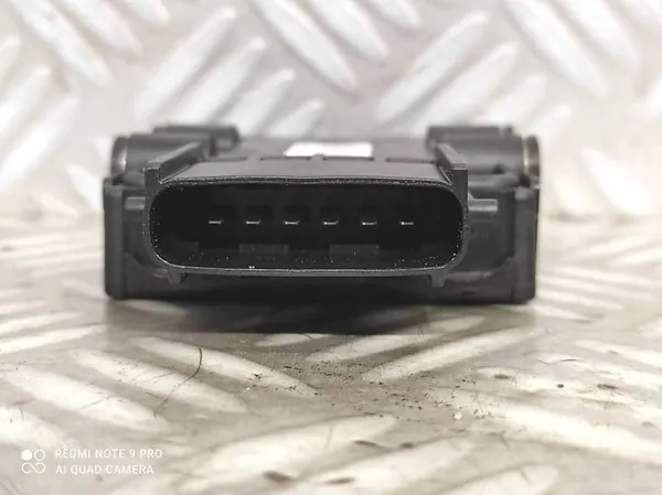 Module de Pompe à Carburant Toyota Yaris III 89571-34070-A image 4