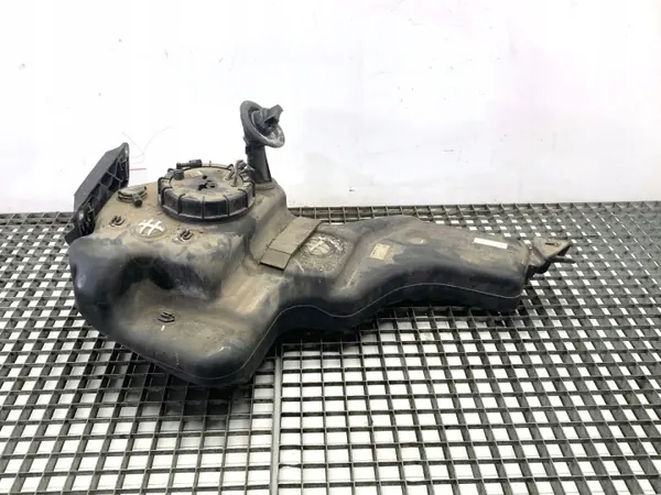 OEM 7N0131877H SCR-säiliö VW Sharan 2.0:lle image 2
