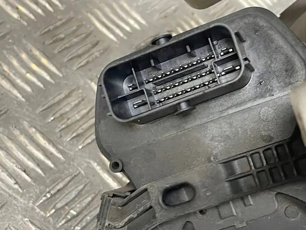 Bromskraftkorrigerare OEM 9839059780 för Peugeot 3008 II image 10