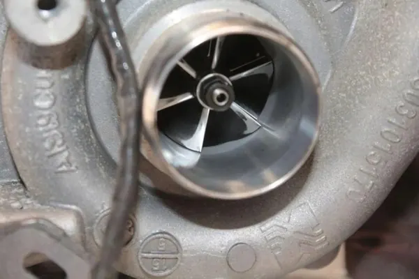 Turbocompresor usado OEM 9807873180 para Citroën C5 III image 9