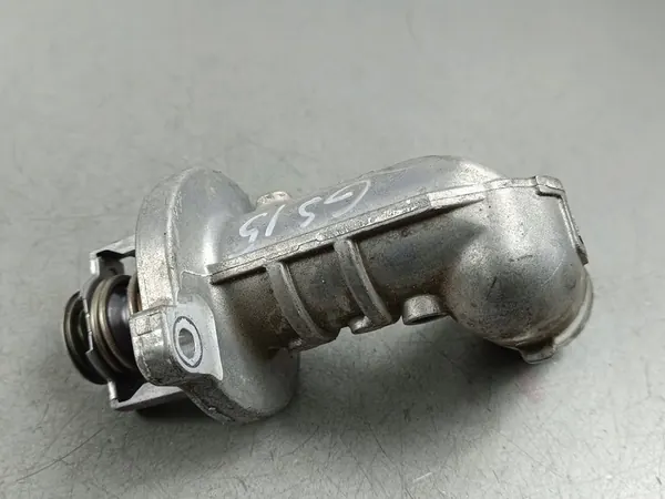 2015 Lexus GS 250 350 300H 450H Termostaattikotelo FOB55255 image 4