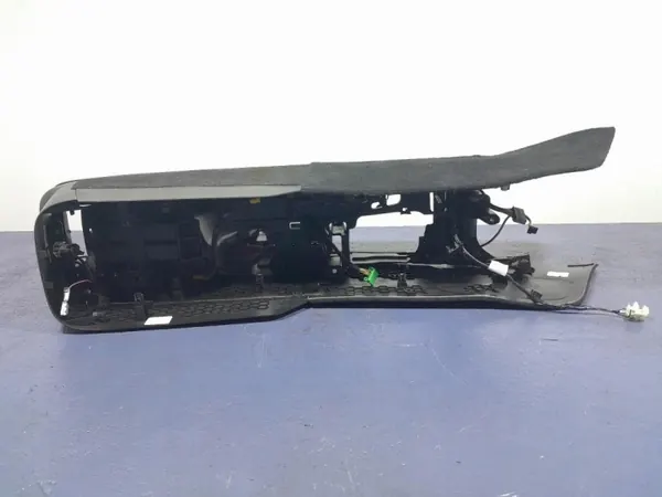 Accoudoir tunnel central Volvo XC90 II OEM 31389613 image 10