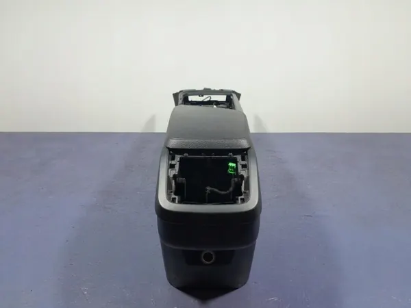 Accoudoir tunnel central Volvo XC90 II OEM 31389613 image 4