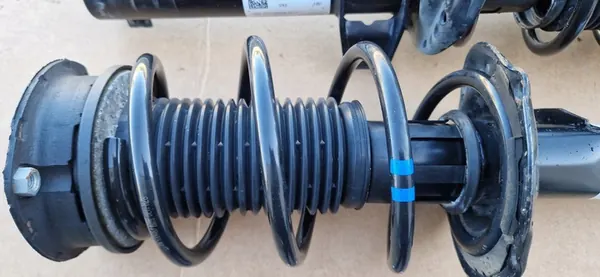 Ammortizzatore Anteriore VW Skoda Audi - OEM 3Q0413031CQ image 2