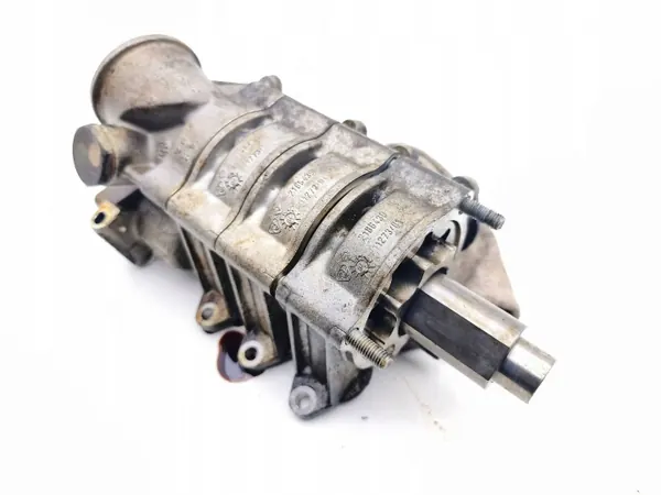 Pompe à huile Maserati Quattroporte 2004 OEM AMD213917 image 2