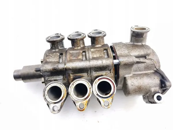 Pompe à huile Maserati Quattroporte 2004 OEM AMD213917 image 6