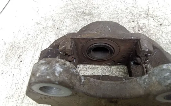 Takajarrusatula vasen puoli Mercedes-Benz ML W163 OEM image 3