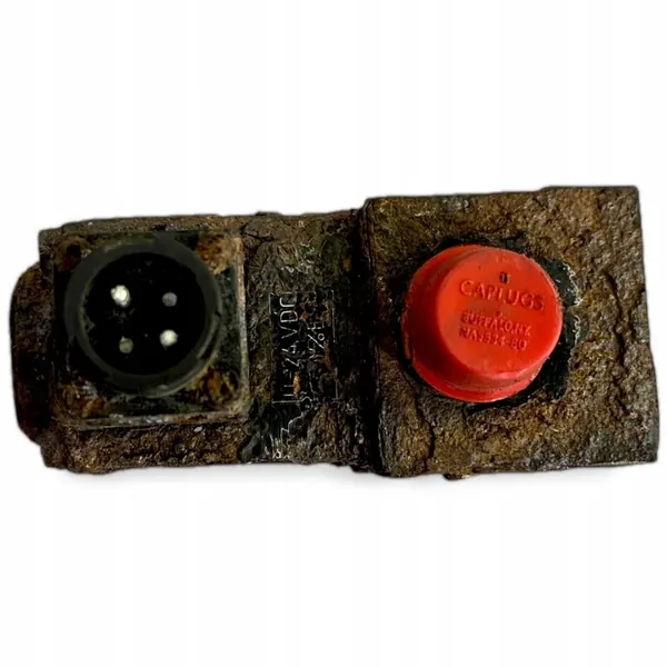Válvula solenoide Volvo OEM 3199156 - Usada image 5