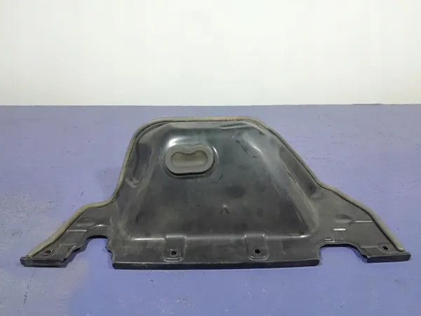 Audi A6 C8 väliseinä metallikansi OEM 4K0819523J image 3