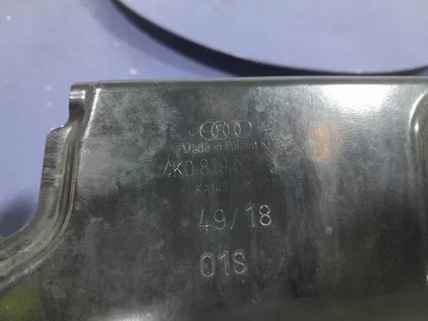 Audi A6 C8 väliseinä metallikansi OEM 4K0819523J image 4