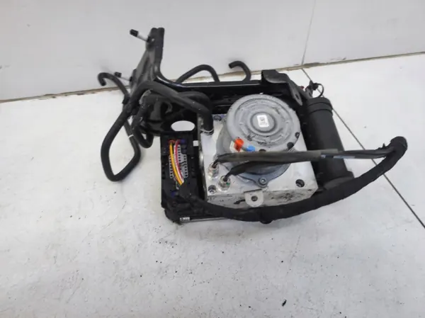 Mercedes A2063208507 Luchtvering Compressorpomp image 2