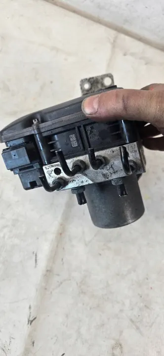 Pompe ABS OEM 4G0907379L pour Audi A6 A7 C7 image 3