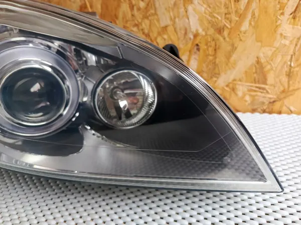 Oikea etuvalaisin Volvo V60 S60 Bi-Xenon image 2