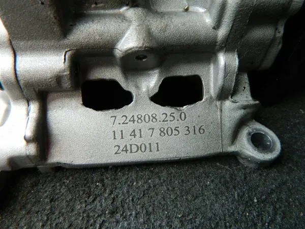 Pompe à huile BMW d'occasion OEM 7805316 pour X5 E70 3.0 D image 4