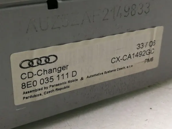 CD-vaihtaja Audi TT A3 VW OEM 8E0035111D image 3