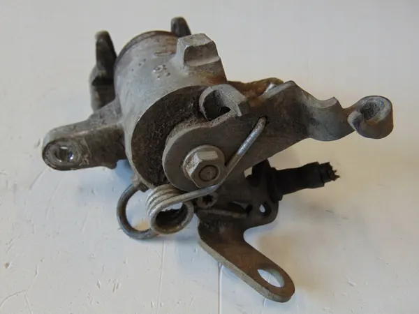 Linker Hinterer Bremszylinder VW GOLF VI AUDI A3 1K0615424A image 5