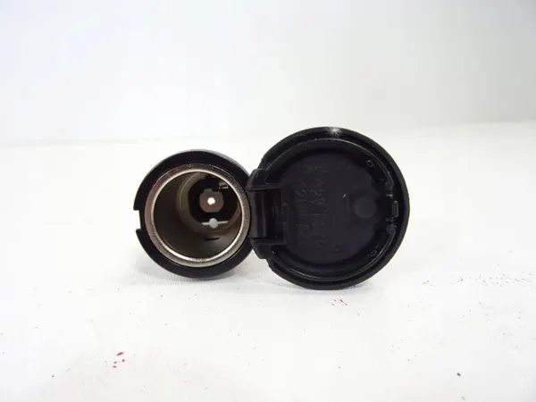 Tomada isqueiro 12V Nissan X-Trail T33 OEM image 3