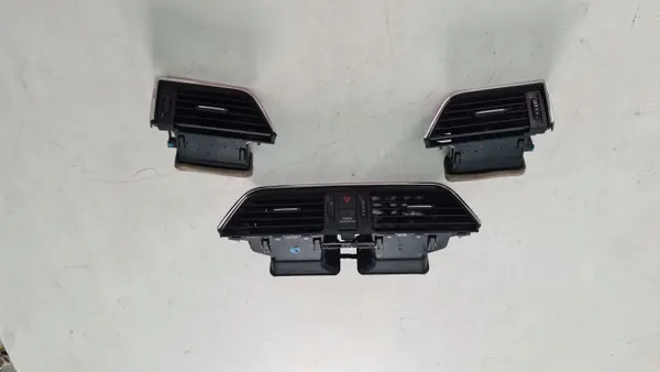 Juego de Rejilla OEM 5E0820951A para Skoda Octavia III image 2