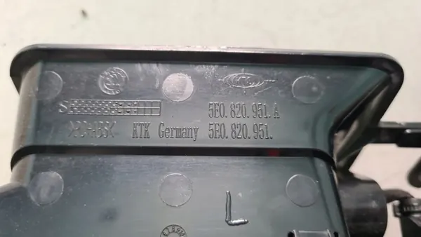 Juego de Rejilla OEM 5E0820951A para Skoda Octavia III image 5