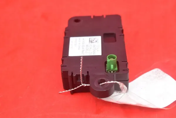 Antenni-Vahvistin Tesla Model 3 2017-2021 OEM 1447430-00-A image 4