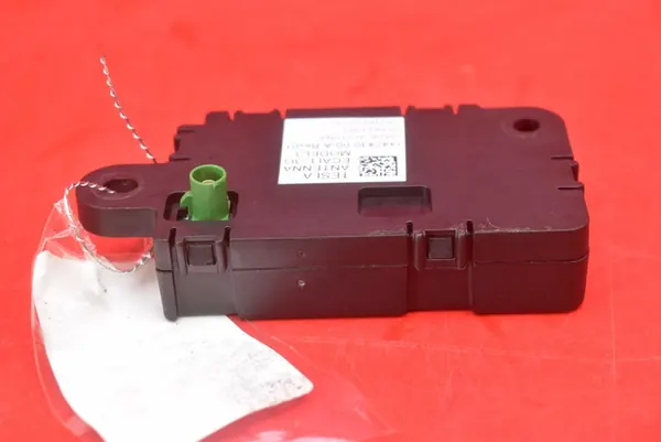 Antenni-Vahvistin Tesla Model 3 2017-2021 OEM 1447430-00-A image 5