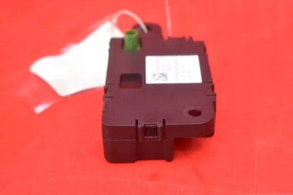 Antenni-Vahvistin Tesla Model 3 2017-2021 OEM 1447430-00-A image 6