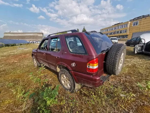 Opel Frontera Alternator 2005 2.2L 90506202 image 8