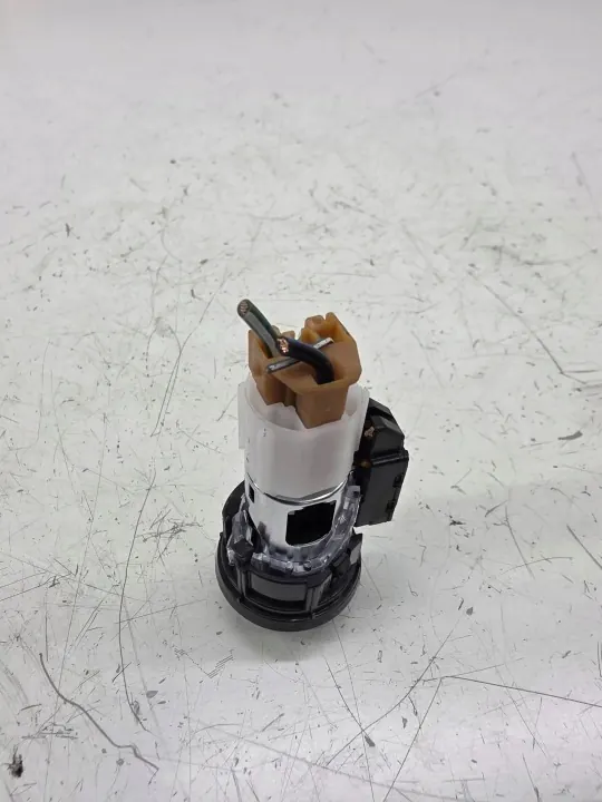 Prise 12V avant Jaguar F-Type OEM CPLA19N236AA image 4