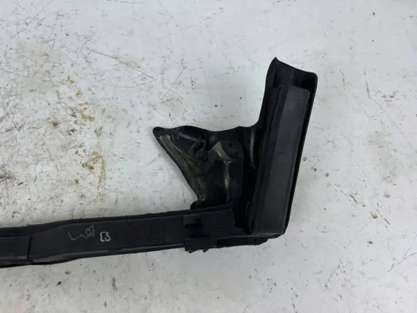 Junta ventana puerta trasera Audi A5 8T OEM 8F0839480E image 5