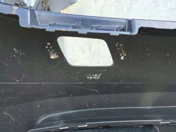 VW Tiguan etupuskuri OEM 5N0807221K - Käytetty image 6