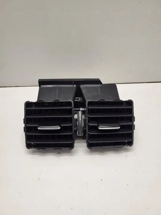 Mercedes-Benz GLE W166 Console ventilator A1668300554 image 2