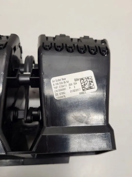 Mercedes-Benz GLE W166 Console ventilator A1668300554 image 3