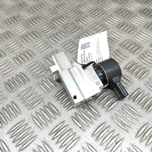 OEM 4475200440 AC-kylarvätskeventil för Toyota C-HR image 4