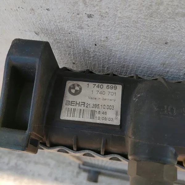 BMW E39 520 523 528 Motor Kylare M52 1740701 image 2