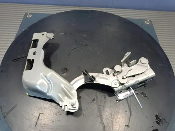 Charnière de Capot Gauche Mercedes-Benz W213 OEM A2138800128 image 3