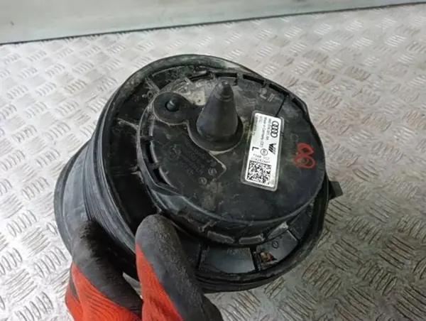 OEM 4M0616001AK Bakre luftfjädring Audi Q8 image 3