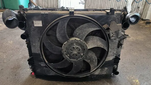 MERCEDES ML W164 3.0 CDI Koelventilator Set A1645000493 image 6