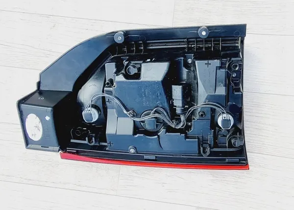 Rechte Heckleuchte LED OEM 7E0945208F für VW T6 image 6