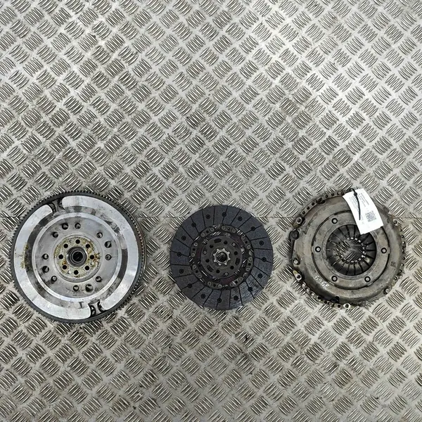 Opel Astra K 1.4T Kaksimassaväli 55574768 image 6