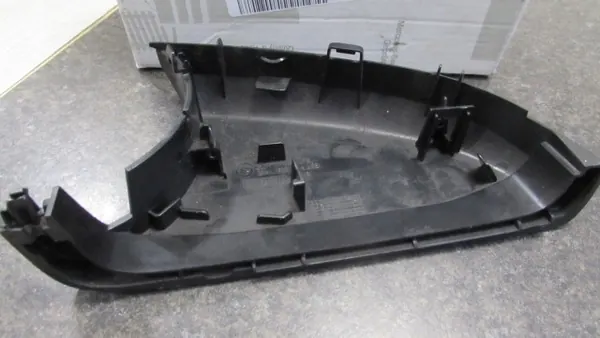 Copertura Inferiore Specchio Mercedes A, B, CLA, GLA - Destra image 3