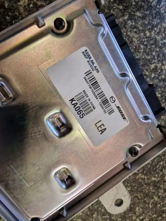Amplificateur Mazda CX-5 OEM KE6866A20 - Occasion image 3
